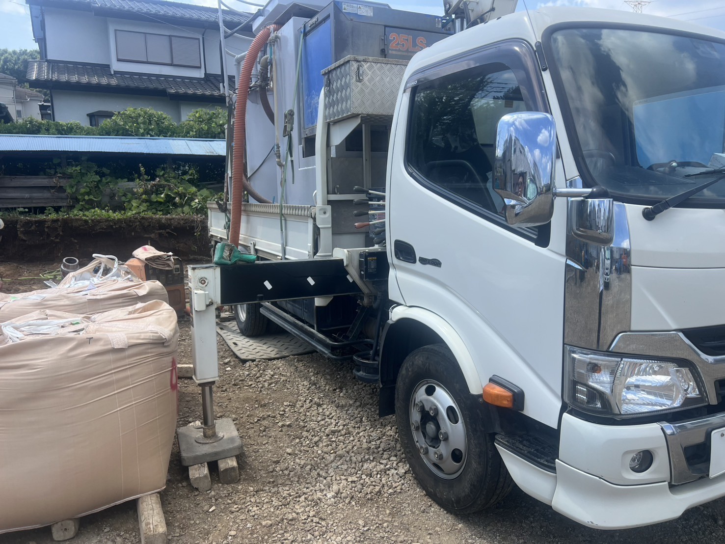 vehicle-02